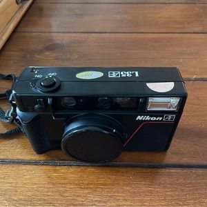 Nikon L35AF - 35mm f/2.8 - One Touch - Vintage Film - point shoot camera.